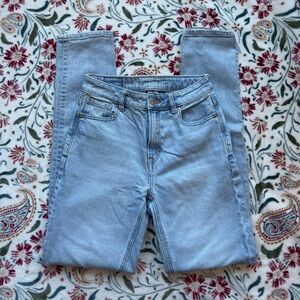 American Eagle Outfitters Strigid Mom Jean